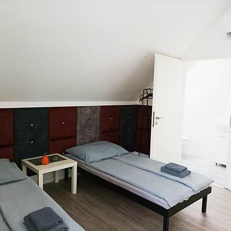 Pokoje Pod Palacem Koszecin Екстериор снимка
