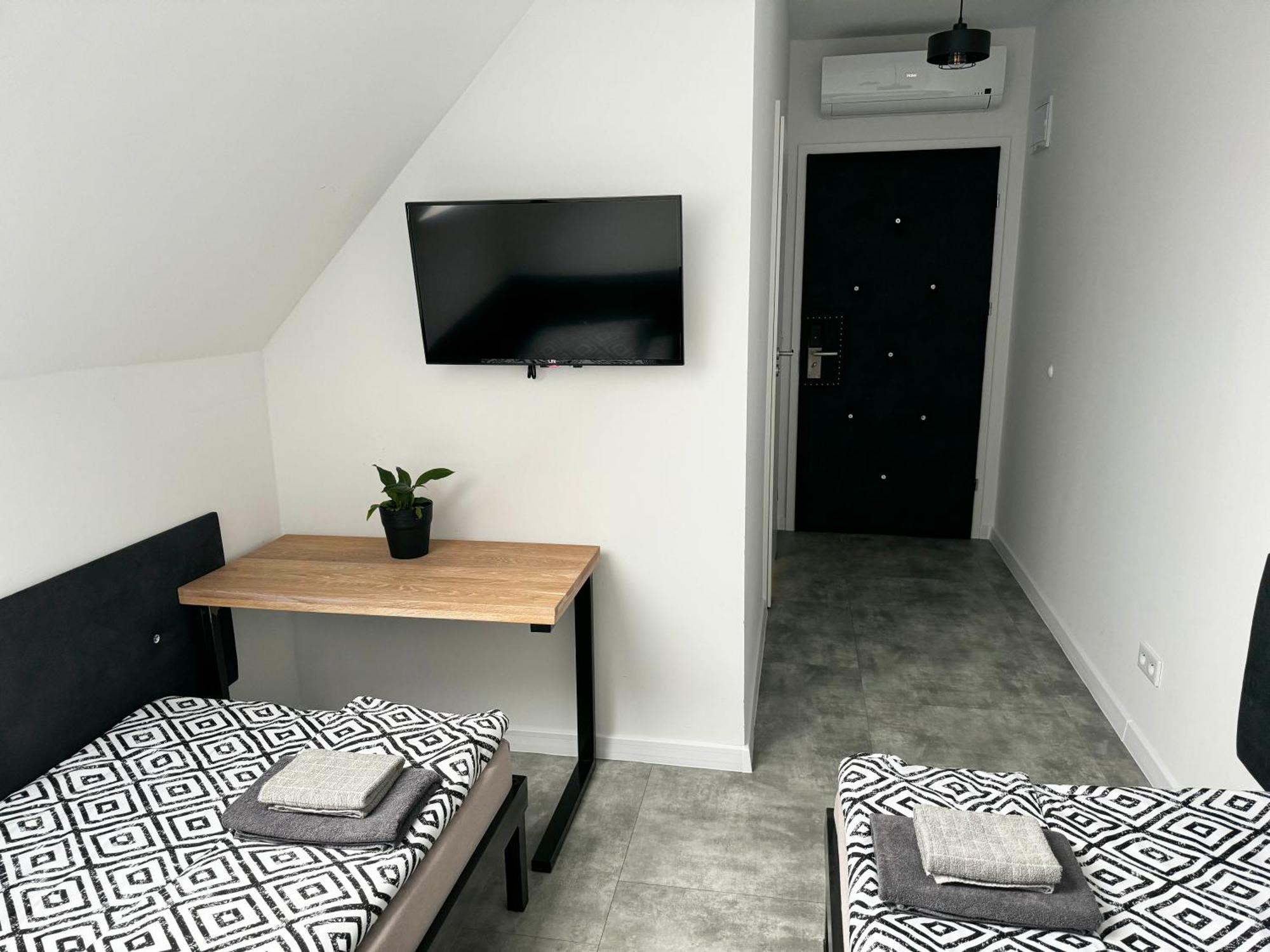 Pokoje Pod Palacem Koszecin Екстериор снимка