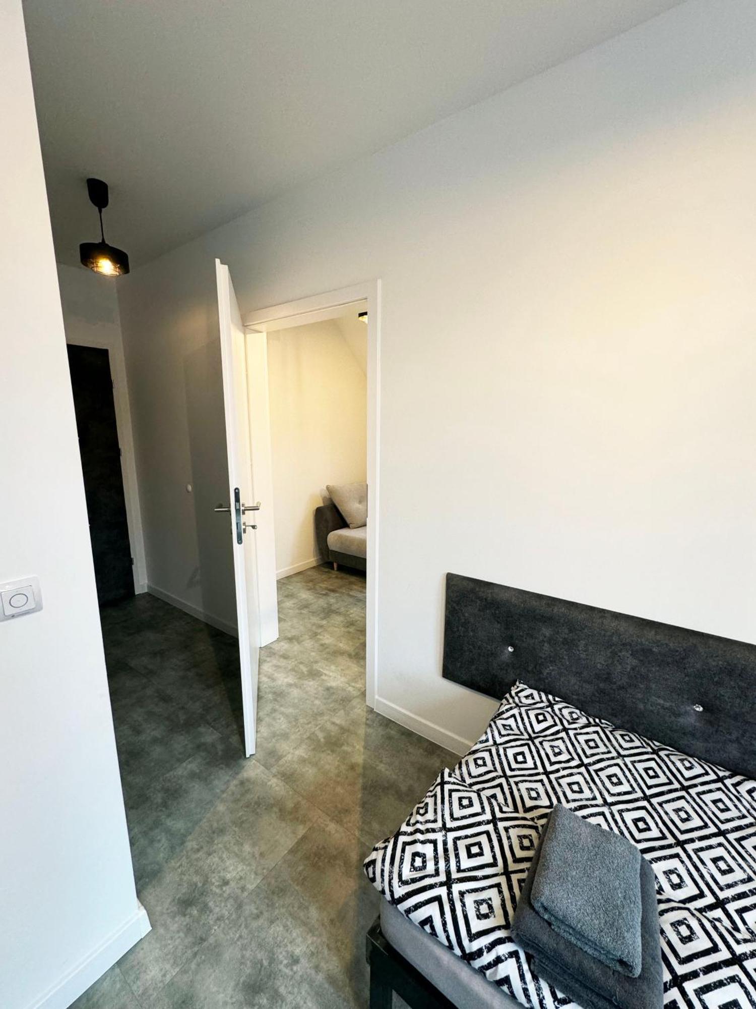 Pokoje Pod Palacem Koszecin Екстериор снимка