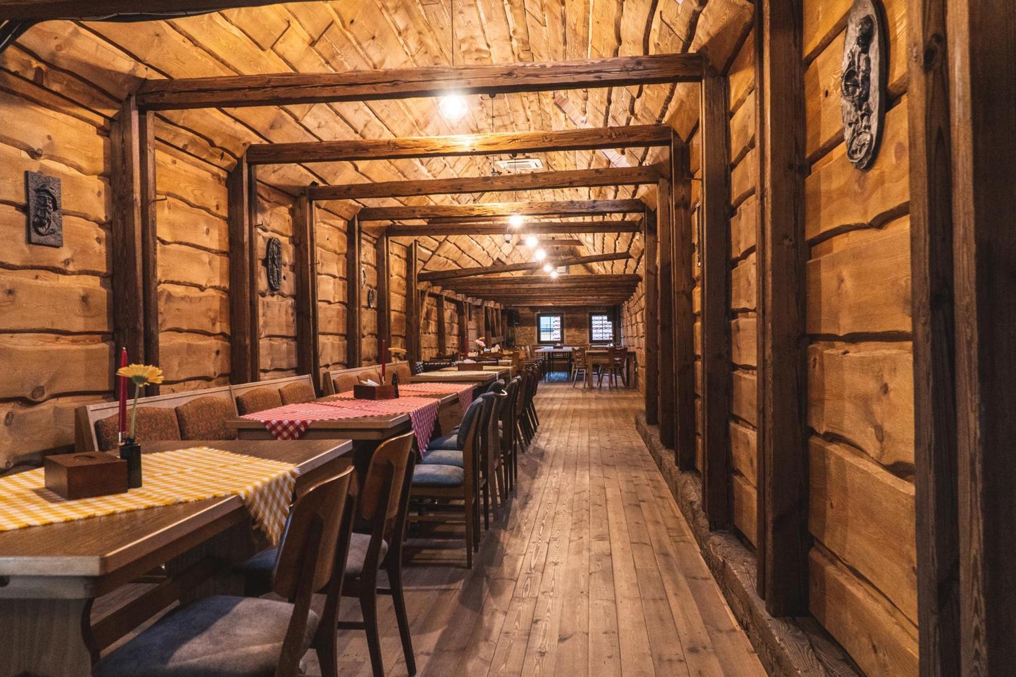 Pokoje Pod Palacem Koszecin Екстериор снимка
